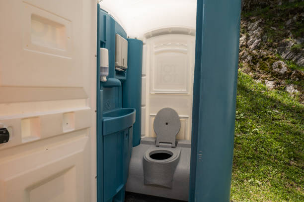 Portable Toilet Options We Offer in Bartonville, IL